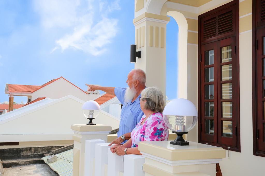 Phoenix Homestay Хоян Екстер'єр фото