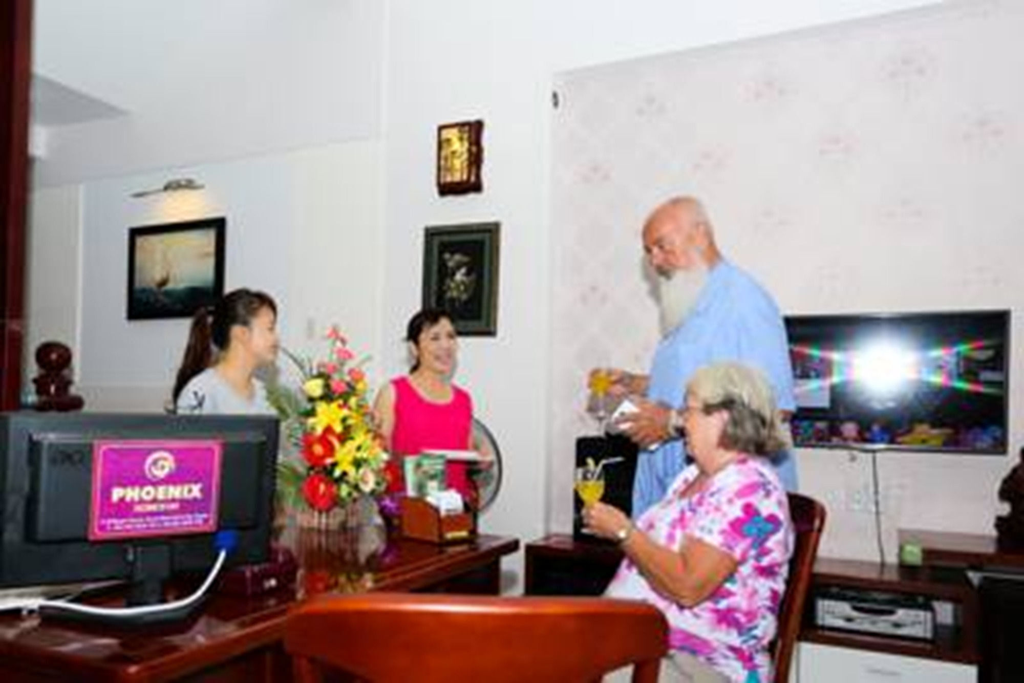 Phoenix Homestay Хоян Екстер'єр фото